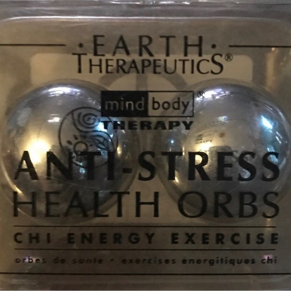 Earth Therapeutics Health Orbs In carrying case - Picture 4 of 4